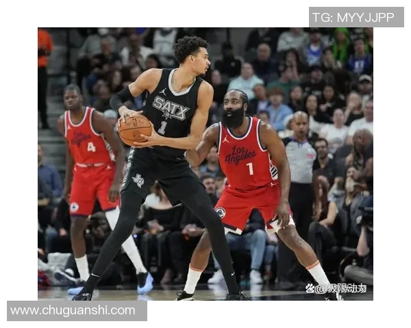 2012年NBA季后赛马刺与快船第四场激战回顾与精彩瞬间分析 2012年NBA季后赛马刺与快船第四场激战回顾与精彩瞬间分析